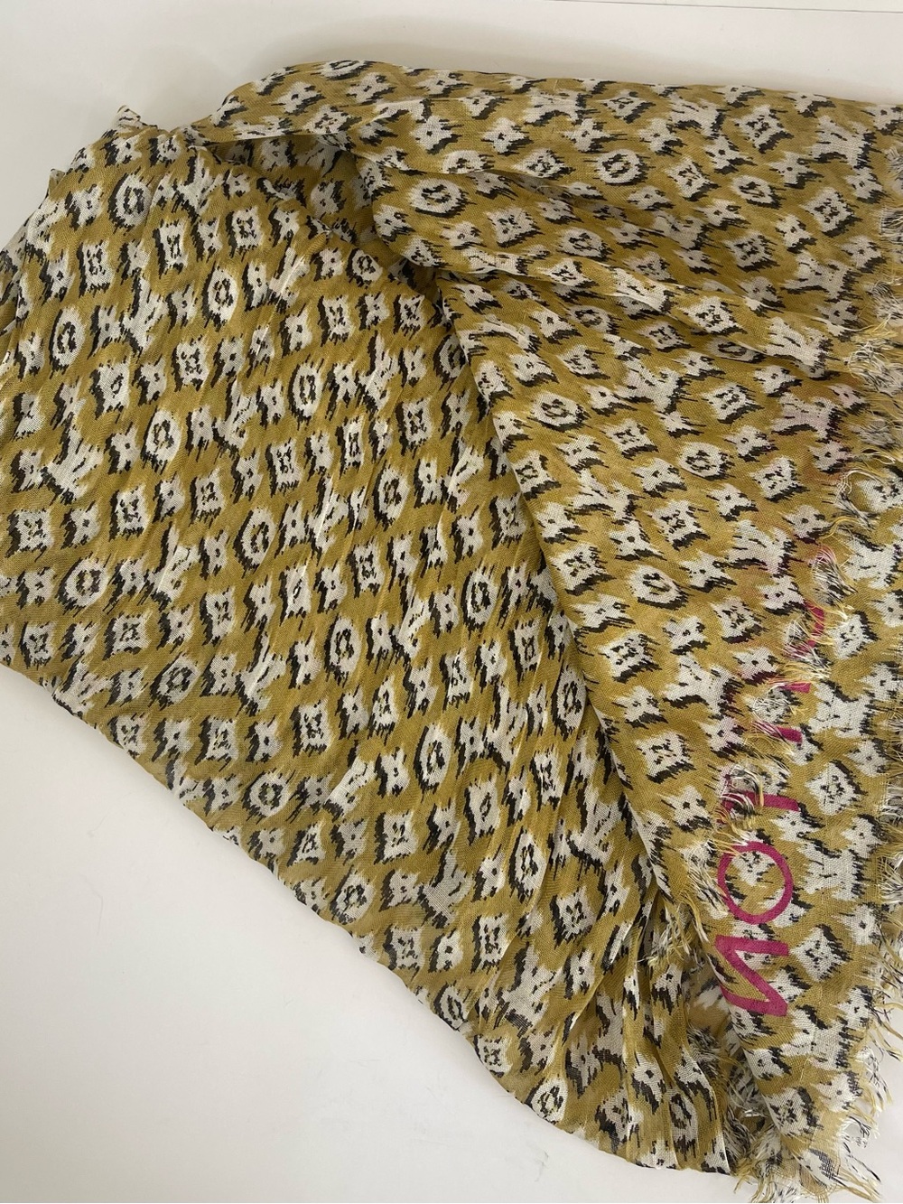 Louis Vuitton Moutard Monogram Etole Ikat Shawl - Picture 8 of 12